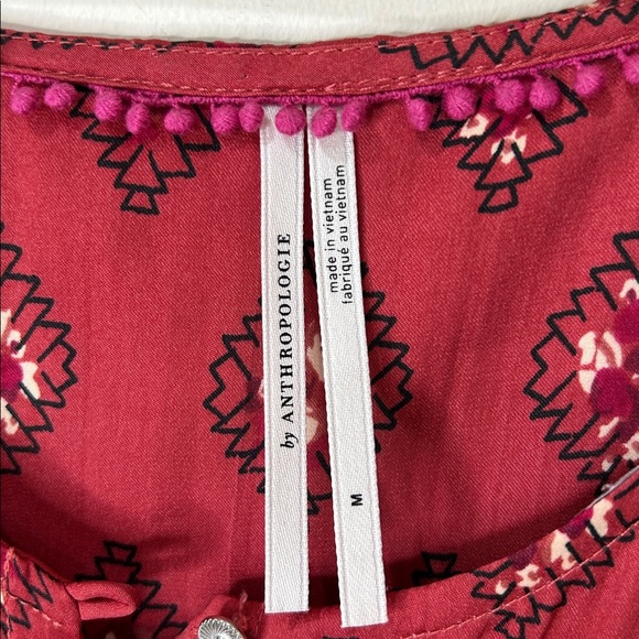 BY ANTHROPOLOGIE Pink Red Puff Sleeve Ikat Print Blouse Size Medium - Picture 8 of 15